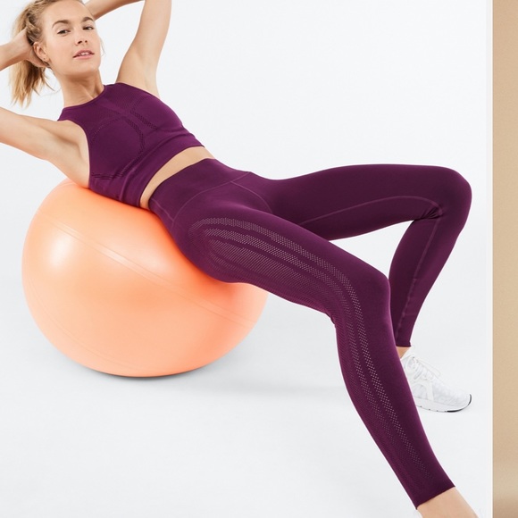 Fabletics Pants - 🎉HP • 2/$50 • FABLETICS SculptKnit Leggings